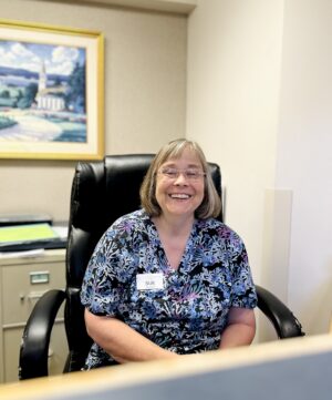 Sue L., receptionist