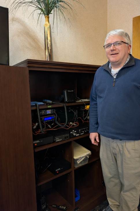 Tom Thweatt will teach amateur radio classes in Lynden this spring